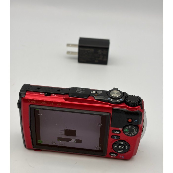 OLYMPUS デジタルカメラ Tough TG-6 レッド 1200万画素CMOS F2.0 15m 防水 100kgf耐荷重 GPS 内蔵Wi-Fi TG-6RED オリンパス デジカメ 水中撮影 アウトドア 防じん 耐衝撃 中古 W1