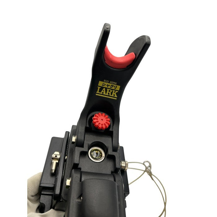 第一精工株式会社 ロッドキーパー シャクリラーク アウトドア 釣り具 フィッシング 中通し竿対応 楽釣竿受 中古 W4