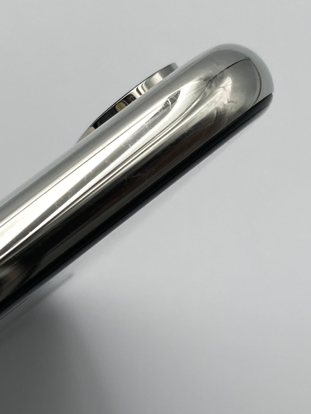 apple iPhone X 64GB シルバー au SIMロック解除済 MQAY2J/A 中古 D4