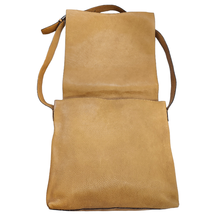 CELINE セリーヌ ショルダーバッグ レディース フラップ レザー メッセンジャー 斜め掛け キャメルブラウン 中古 T1