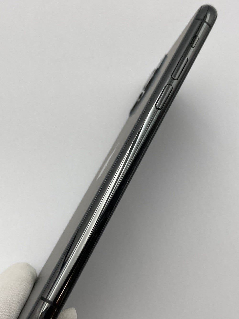 apple iPhone 11 Pro 64GB スペースグレイ docomo 【SIMロック解除済】 MWC22J/A 中古 D4