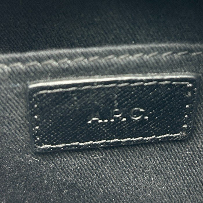 A.P.C ア-・ペー・セー DEMI-LUNE ショルダーバッグ エンボス加工 バッグ 鞄 レディース レザー 肩掛け 斜め掛け 中古 W4