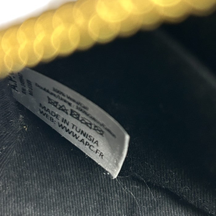 A.P.C ア-・ペー・セー DEMI-LUNE ショルダーバッグ エンボス加工 バッグ 鞄 レディース レザー 肩掛け 斜め掛け 中古 W4