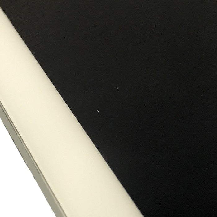 Apple iPad Wi-Fi+Cellular 32GB docomo SIMフリー シルバー 第5世代 2017年モデル MP1L2J/A 中古 T1