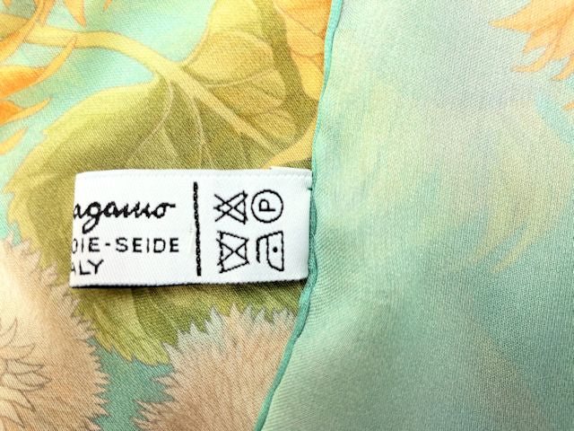 Salvatore Ferragamo サルヴァトーレフェラガモ シルク ストール 中古 花柄 フラワー ひまわり レディース ブランド 絹 おしゃれ