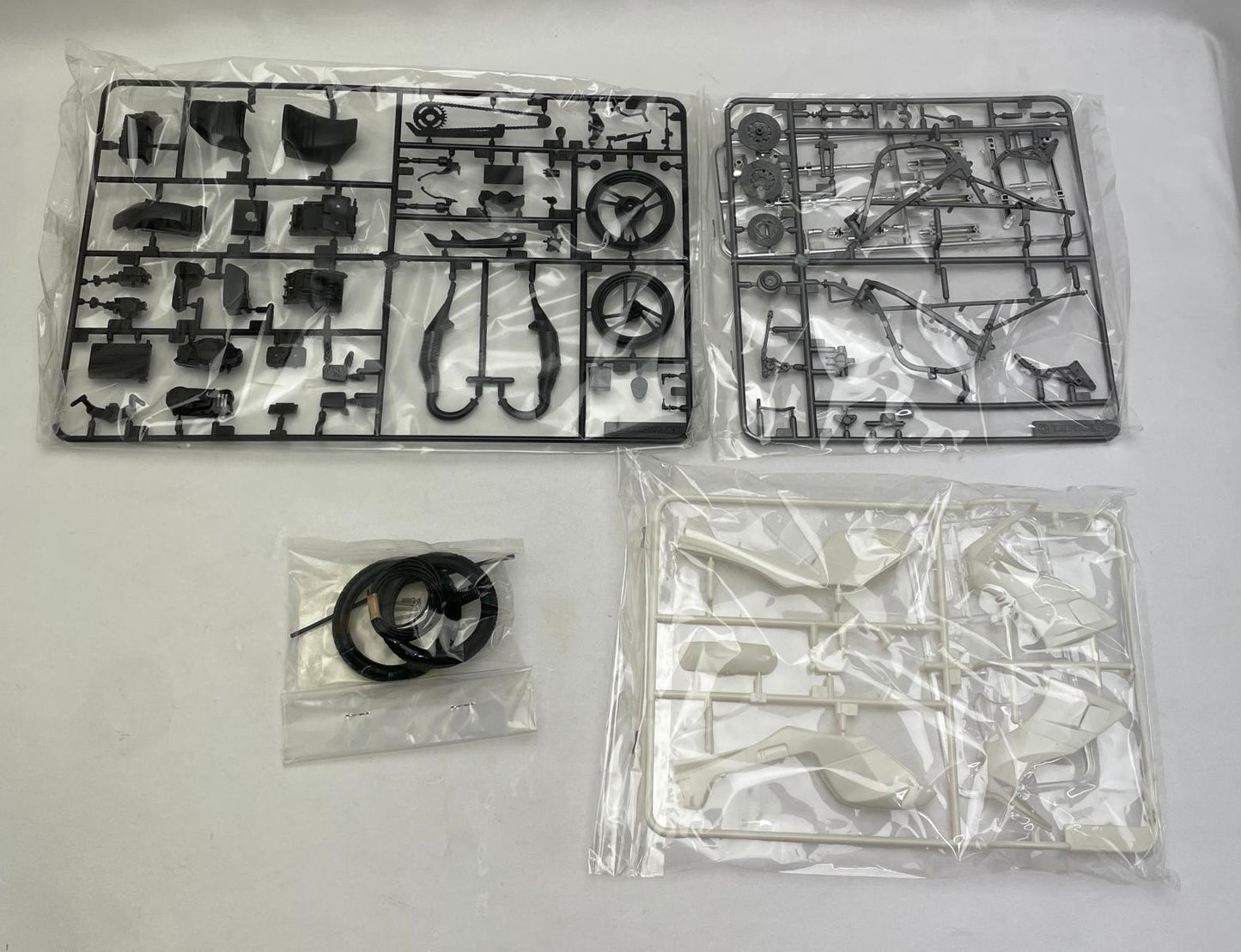 未使用品 TAMIYA スズキ RG250 ガンマ プラモデル 中古 タミヤ SUZUKI バイク ホビー レトロ コレクション 1/12