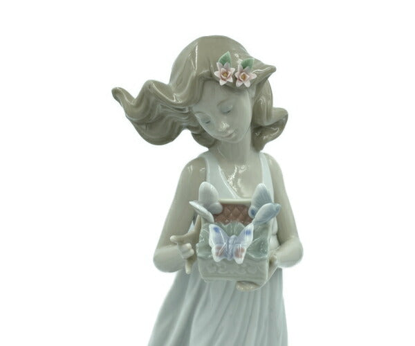 LLADRO 私の宝物 フィギュリン 中古 リヤドロ 置物 フィギュア 磁器 女性 インテリア おしゃれ 蝶