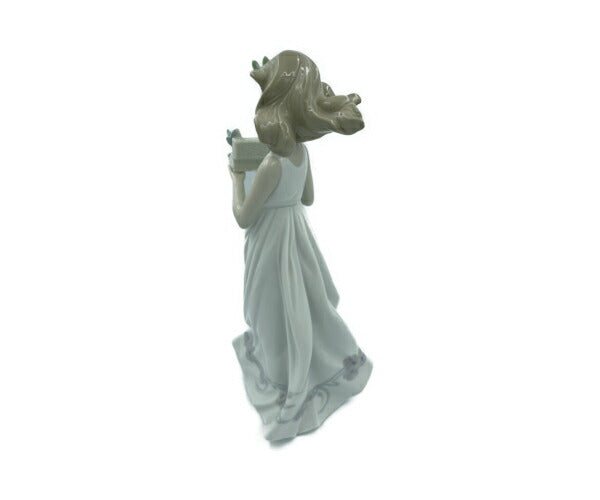 LLADRO 私の宝物 フィギュリン 中古 リヤドロ 置物 フィギュア 磁器 女性 インテリア おしゃれ 蝶