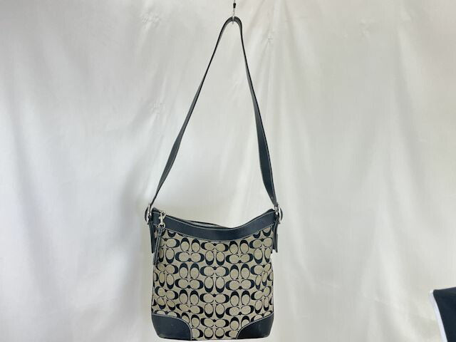 COACH コーチ シグネチャー スリムダッフルショルダー 中古 ショルダーバッグ ブラック 黒 鞄 レディース ブランド