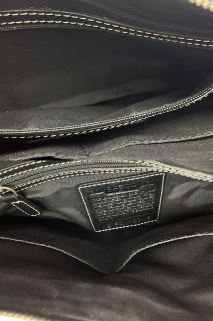 COACH コーチ シグネチャー スリムダッフルショルダー 中古 ショルダーバッグ ブラック 黒 鞄 レディース ブランド