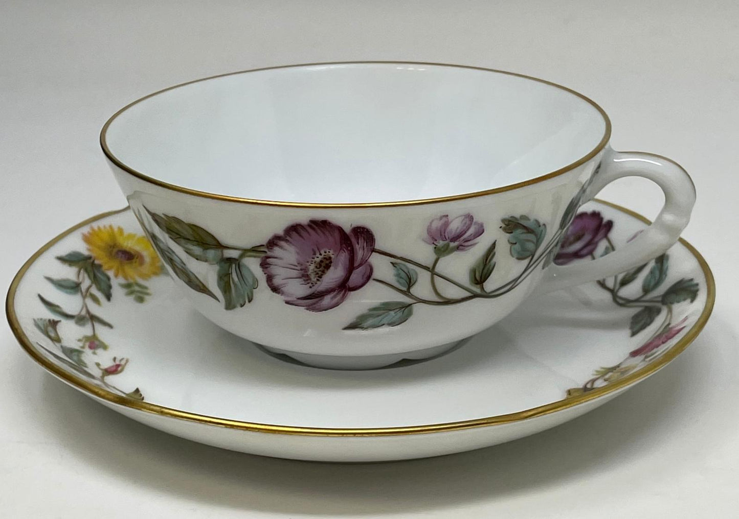 ROYALE LIMOGES フローラリー カップ&ソーサー 2客 中古 ロワイヤル リモージュ ティー 紅茶 洋食器 ブランド 花