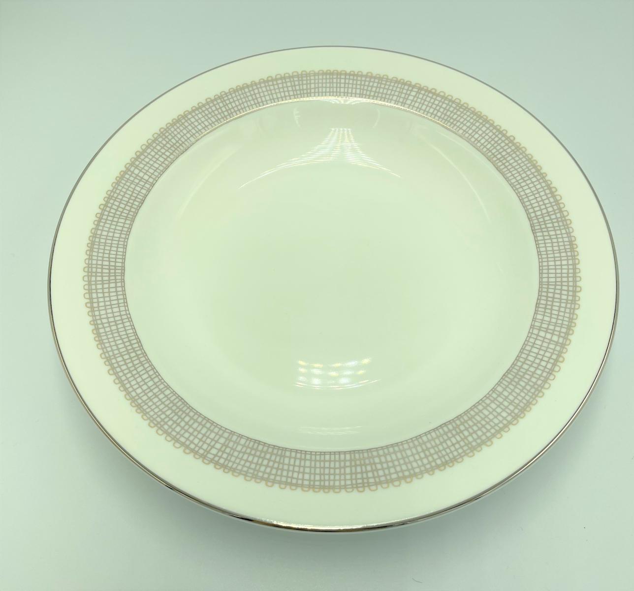 未使用品 Wedgwood ヴェラ・ウォン ギルデッドウェーブ プレート ペア 中古 ウェッジウッド 23 皿 ブランド 洋食器 プラチナ スープ