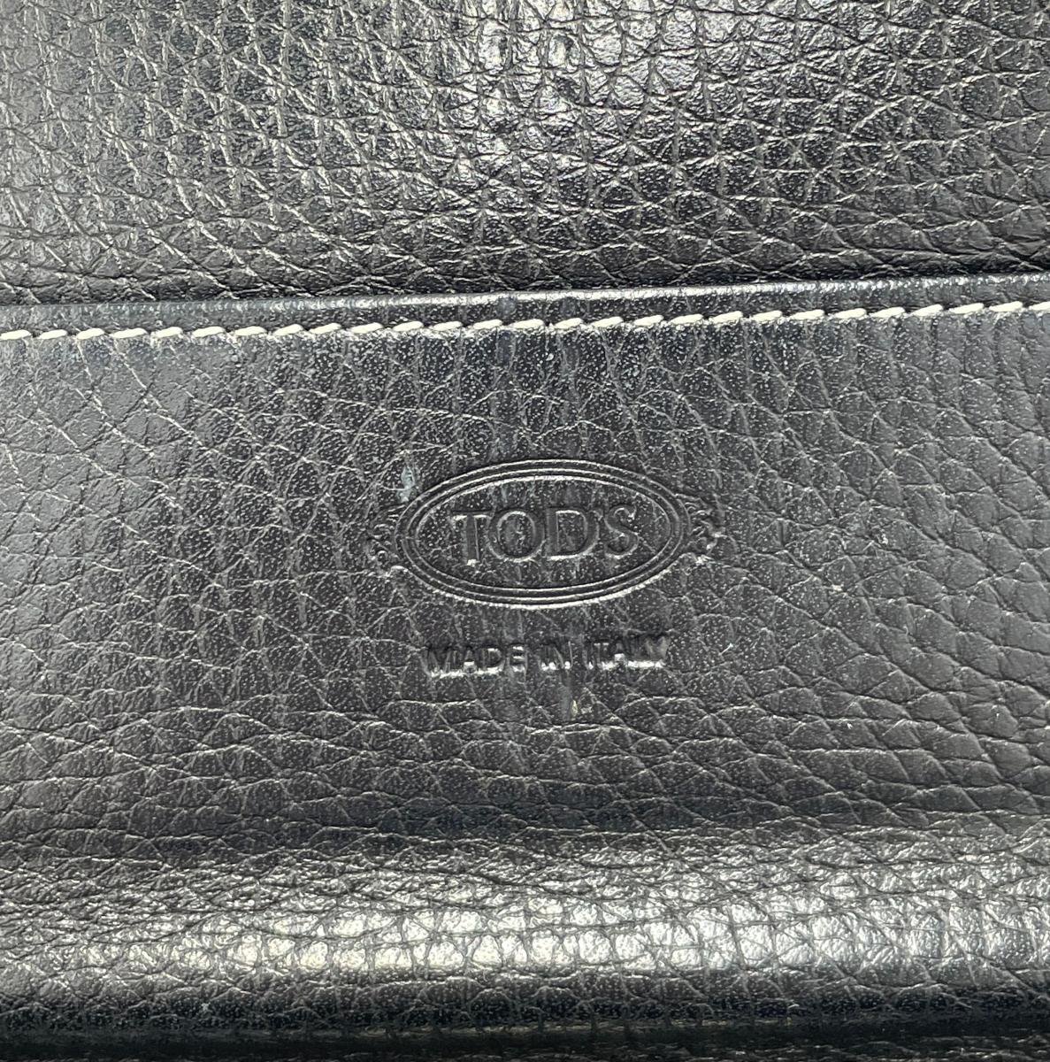 TODS レザー 二つ折り 長財布 中古 トッズ 本革 ホック 小銭入れ カード 収納
