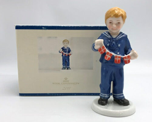 Royal Copenhagen イヤーフィギュリン 2011 ボーイ ULRIK 中古 ロイヤルコペンハーゲン 置物 置き物 男の子 少年 オブジェ