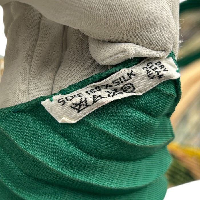 HERMES エルメス プリーツ スカーフ グリーン レディース ブランド おしゃれ 服飾 中古 W４