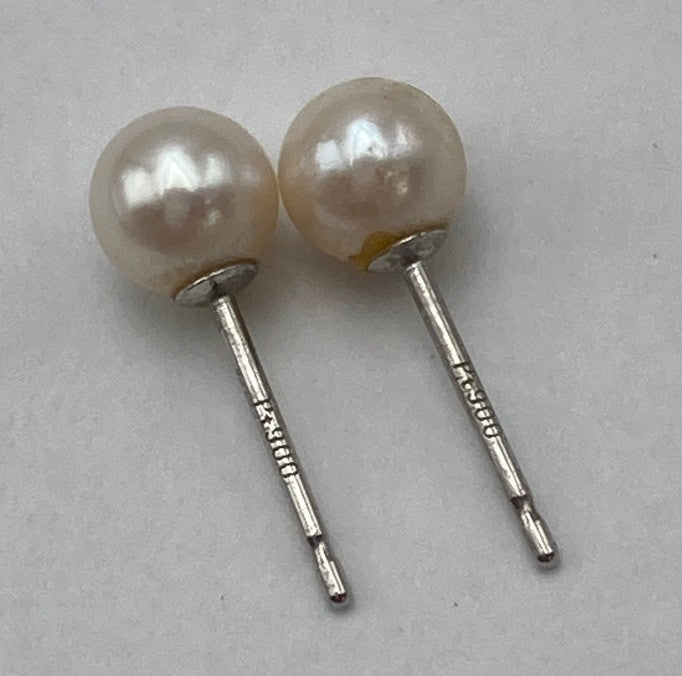Pt900 5.0mm-5.5mmパール ピアス 中古 D4