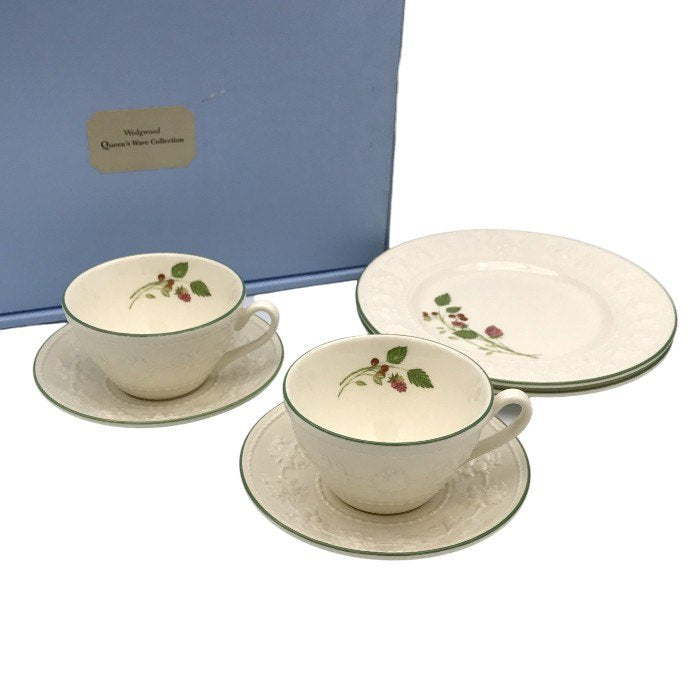 Wedgwood ウェッジウッド フェスティビティ ラズベリー ハニーセット ティーカップ/ソーサー プレート ペア Festivity Raspberry 中古 T1