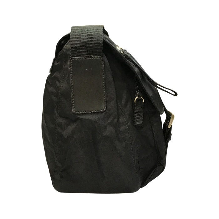PRADA プラダ ショルダーバッグ ユニセックス ナイロン 斜め掛け 軽量 通勤 通学 ブラック 1BD671 中古 T1