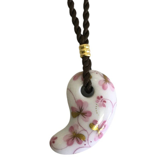 Herend ヘレンド マガタマ ピンククローバー ペンダント ネックレス 磁器 ホワイト/ピンク 勾玉 アクセサリー レディース 中古 W1