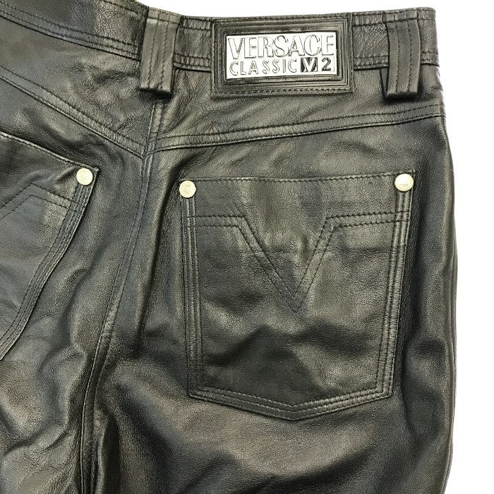 VERSACE ヴェルサーチ CLASSIC V2 レザーパンツ レディース 細身 ストレート ジップフライ ブラック 40サイズ 中古 T1