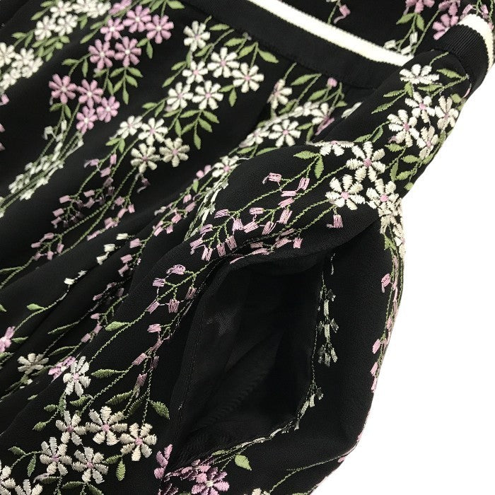 TOCCA トッカ ワンピース レディース 春夏 ノースリーブ 膝丈 花柄 総柄 ドレス 刺繍 ブラック OPTOKA0902 中古 T1