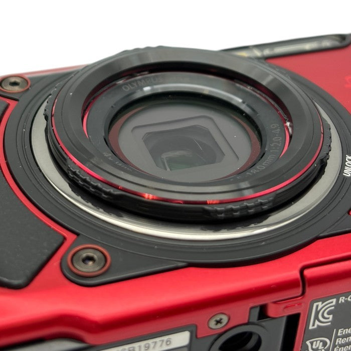 OLYMPUS デジタルカメラ Tough TG-6 レッド 1200万画素CMOS F2.0 15m 防水 100kgf耐荷重 GPS 内蔵Wi-Fi TG-6RED オリンパス デジカメ 水中撮影 アウトドア 防じん 耐衝撃 中古 W1