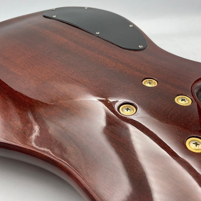 Bacchus ベースギター BOB-650SP ユニバースシリーズ 限定生産 スポルテッド 練習 入門 中古 R4