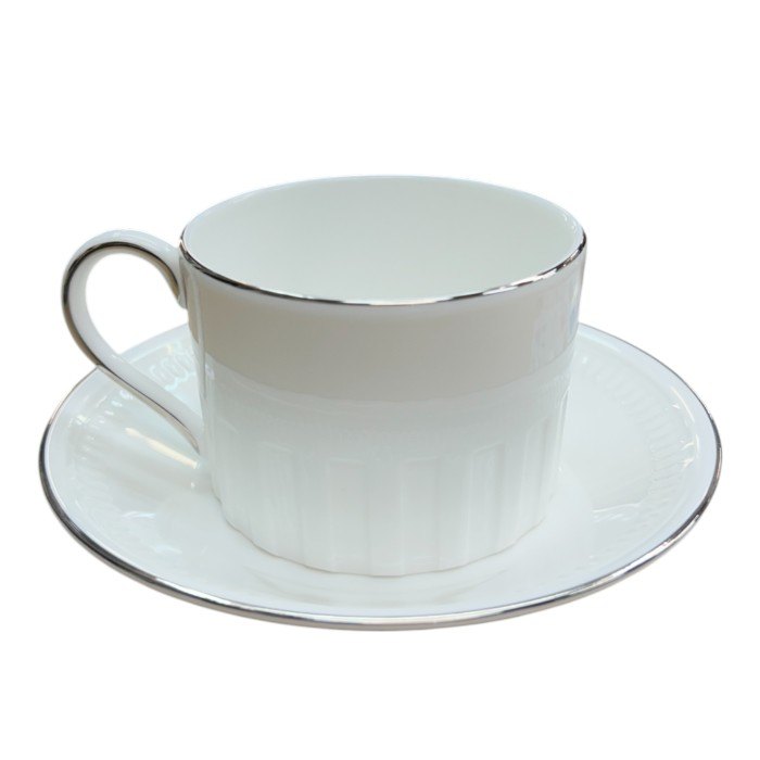 WEDGWOOD コロシアムプラチナ カップ＆ソーサー ウェッジウッド 洋食器 ブランド ホワイト 中古 W４