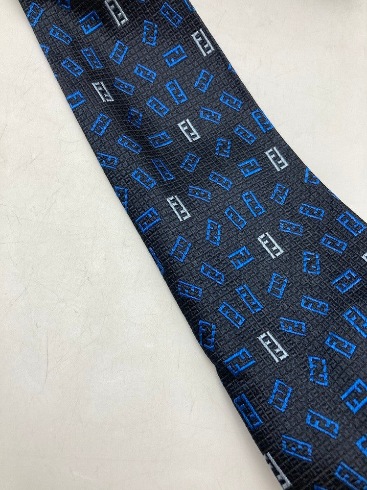 FENDI フェンディ ズッカ柄 ネクタイ シルク100％ ダークネイビー 中古 D4