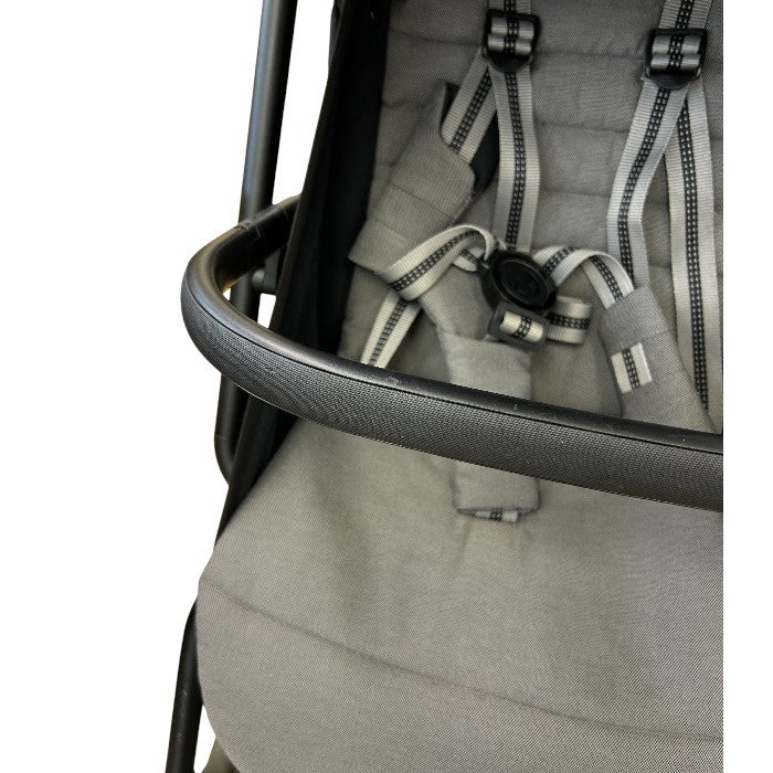 cybex サイベックス ベビーカー EEZY SB2 ベビー用品 レインカバー付 6か月から4歳まで 22kgまで 中古 W1