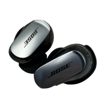 Bose QuietComfort Ultra Earbuds 完全ワイヤレス ノイズキャンセリングイヤホン 空間オーディオ Bluetooth接続 マイク付 最大6時間再生 急速充電 ブラック 中古 W4