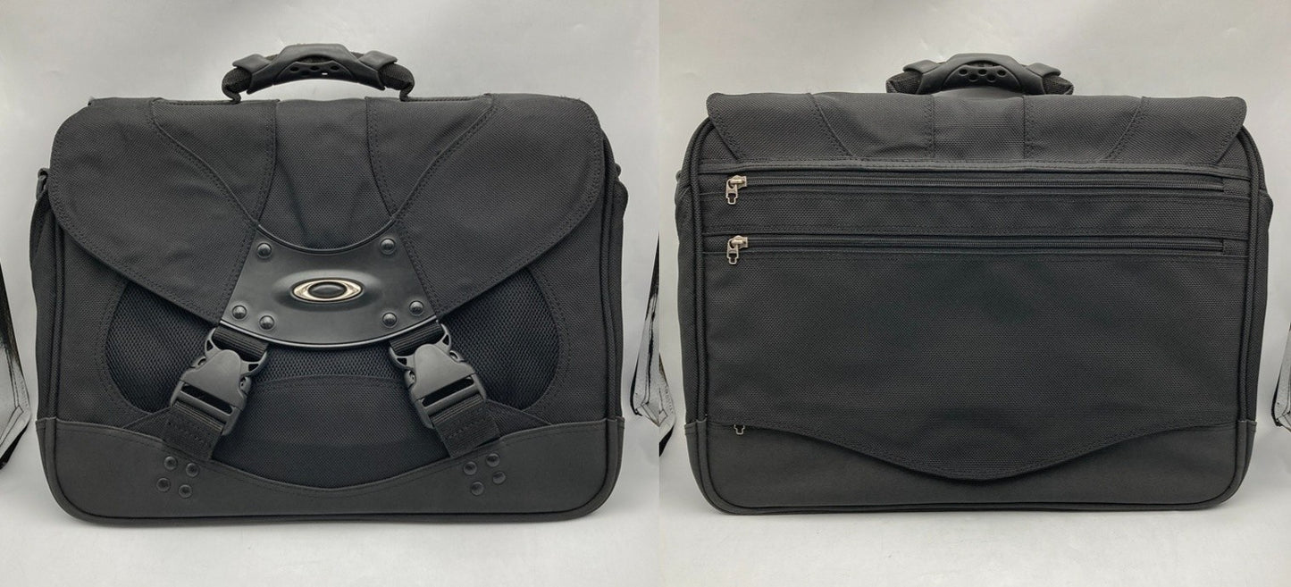 OAKLEY オークリー ビジネスバッグ 中古 D4