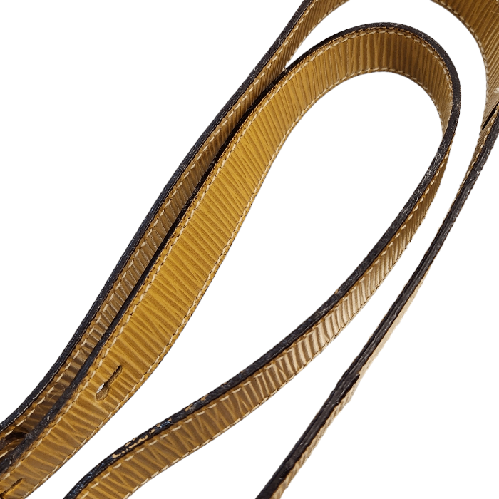 FENDI フェンディ ショルダーバッグ レディース レザー 斜め掛け エピ イエロー 中古 T1