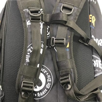 NEWERA × THRASHER リュック メンズ コラボ バックパック 総柄 大容量 ノートパソコン収納 ブラック 中古 T1
