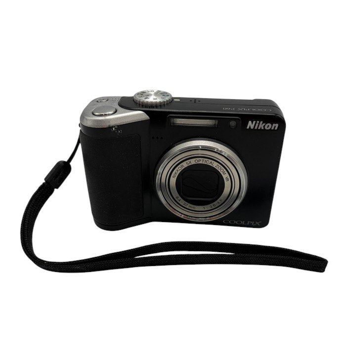 Nikon デジタルカメラ COOLPIX クールピクス P60 ブラック COOLPIXSP60 ニコン デジカメ 単三電池駆動 コンパクト 中古 W４