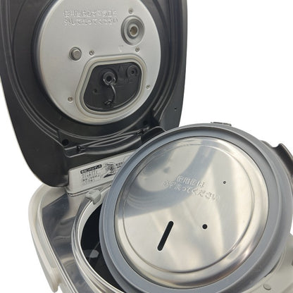 TOSHIBA 東芝 5.5合 真空圧力IHジャー炊飯器 炎匠炊き RC-10VST-W 中古 H４