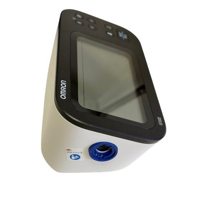 OMRON オムロン 上腕血圧計 HCR-7628T 医療機器認証番号：306AGBZX00091000 家電 家庭用 電池式 電源コード式 中古 W1