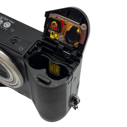 Nikon デジタルカメラ COOLPIX クールピクス P60 ブラック COOLPIXSP60 ニコン デジカメ 単三電池駆動 コンパクト 中古 W４