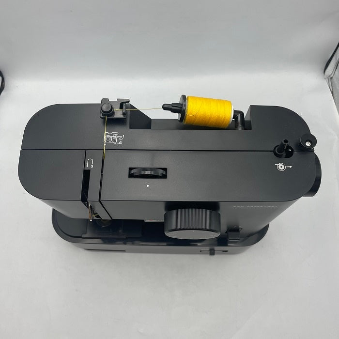 AXE YAMAZAKI ミシン MM-10 スタイリッシュ コンパクト 縫物 育児 家事 携帯 裾上げ 中古 R4