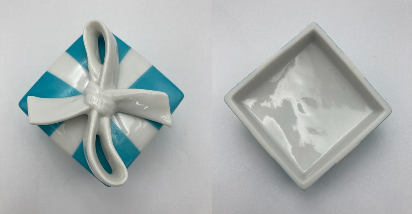 TIFFANY＆Co. ティファニー ミニブルーボウBOX 小物入れ 中古 D4