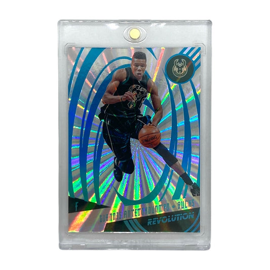 PANINI NBAカード REVOLUTION GIANNIS ANTETOKOUNMPO BUCKS #4 中古 IT2