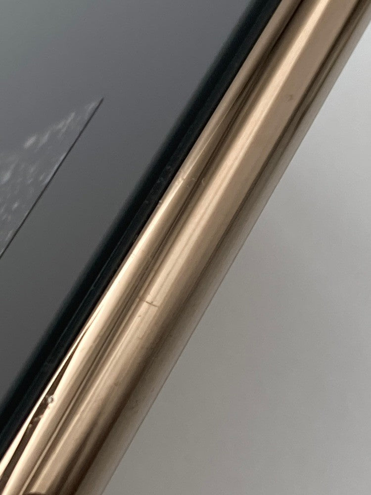 apple iPhone 11 Pro 64GB ゴールド docomo 【SIMロック解除済】 MWC52J/A 中古 D4