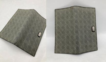 Salvatore Ferragamo フェラガモ ガンチーニ 二つ折り長財布 中古 D4
