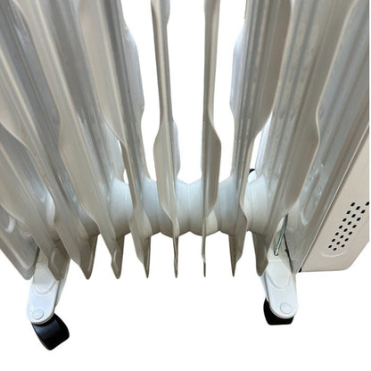 Electrolux エレクトロラックス オイルヒーター COMFORTHEAT 700 北欧デザイン ホワイトネイビー EO12D103C0 暖房器具 家電 ヒーター 中古 W４