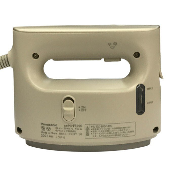 Panasonic パナソニック 衣類スチーマー クリーム アイロン シワとり 脱臭 除菌 NI-FS790-C 中古 T1