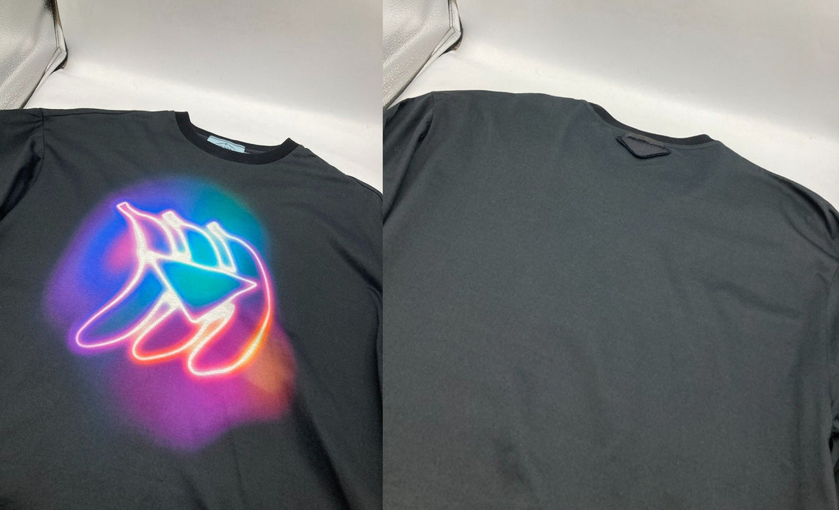 PRADA プラダ ネオン バナナトライアングル グラフィック プリントTシャツ サイズXS メンズ 中古 D4