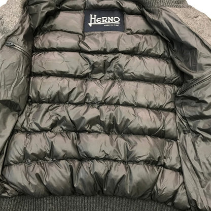 Herno ヘルノ シルクカシミアサキソニー×ローゲージカシミアニット スタンドカラーコンビダウンブルゾン メンズ カシミヤ 袖/背中ニット グレー 50サイズ PI0375U 中古 T1