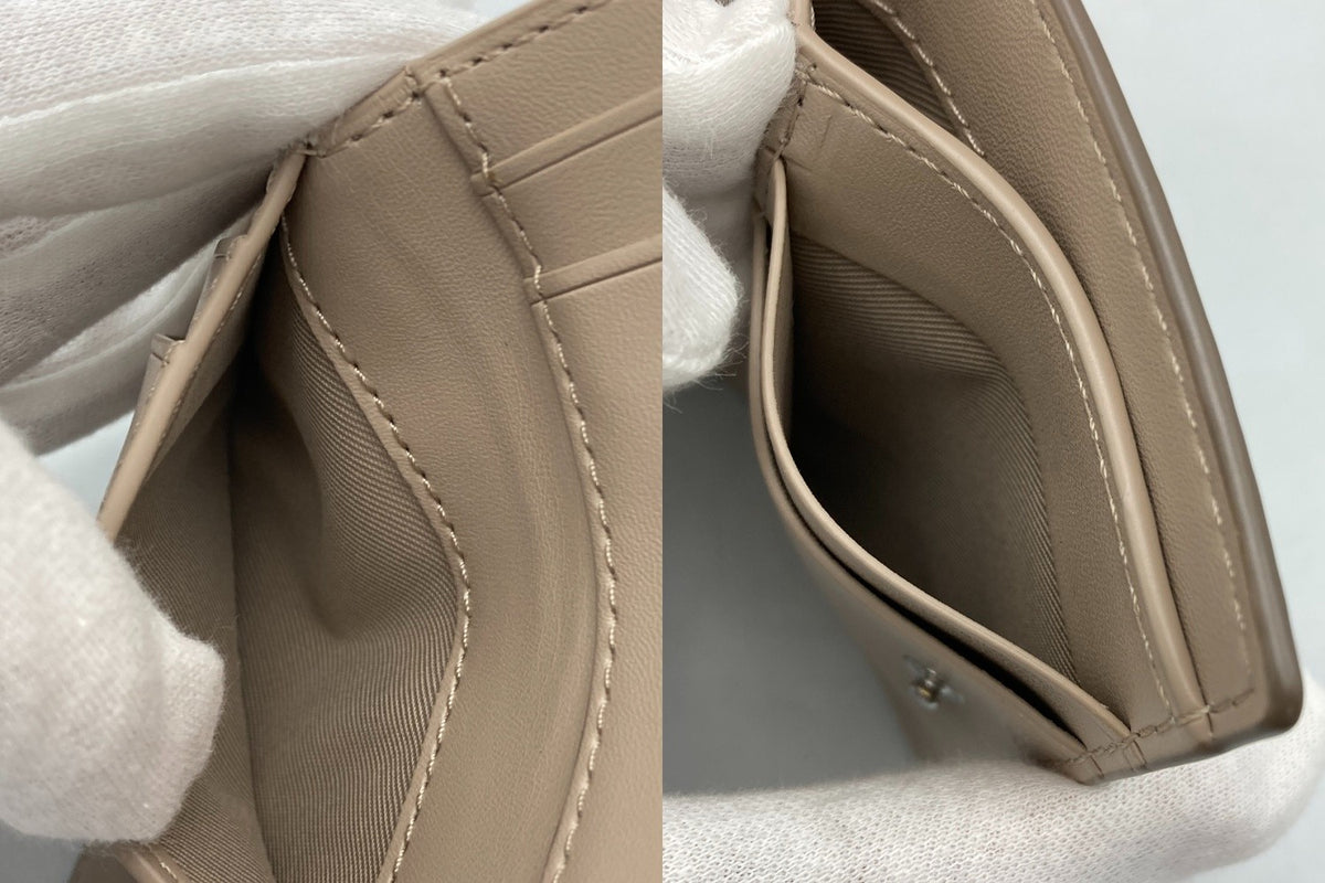 MARC JACOBS マークジェイコブス ザ レザー カバード Jマーク トライフォールド ウォレット 三つ折り財布 中古 D4