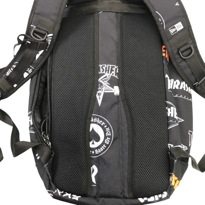 NEWERA × THRASHER リュック メンズ コラボ バックパック 総柄 大容量 ノートパソコン収納 ブラック 中古 T1