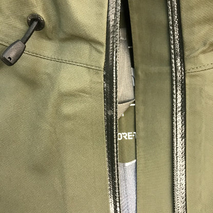 THE NORTH FACE ザノースフェイス クライムライトジャケット マウンテンパーカー レディース GORE-TEX ゴアテックス 防水 レインウェア 無地 軽量 カーキ Mサイズ NPW12003 中古 T1